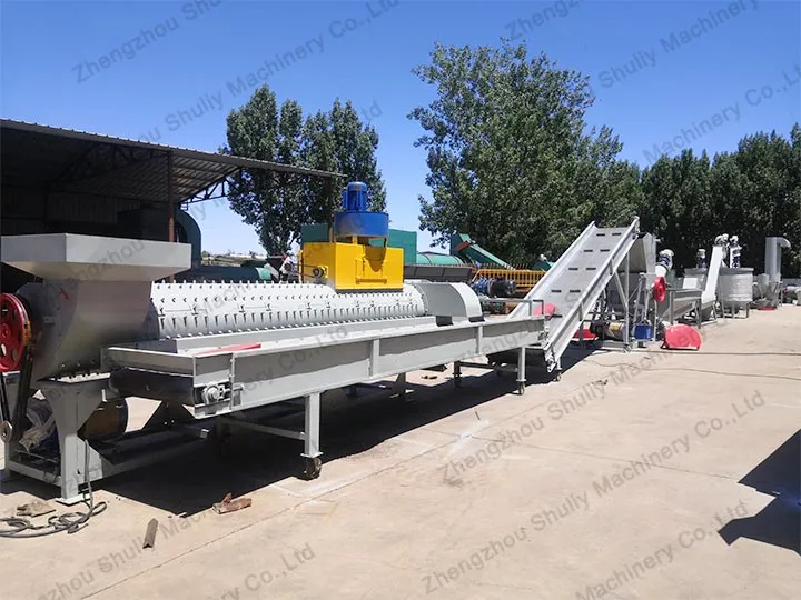 Plastic bottle recycling machines