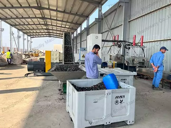 Sitio de trabajo de fábrica en Omán